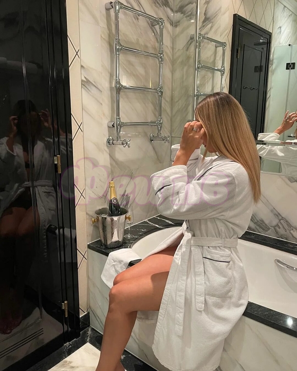 Проститутка Aida